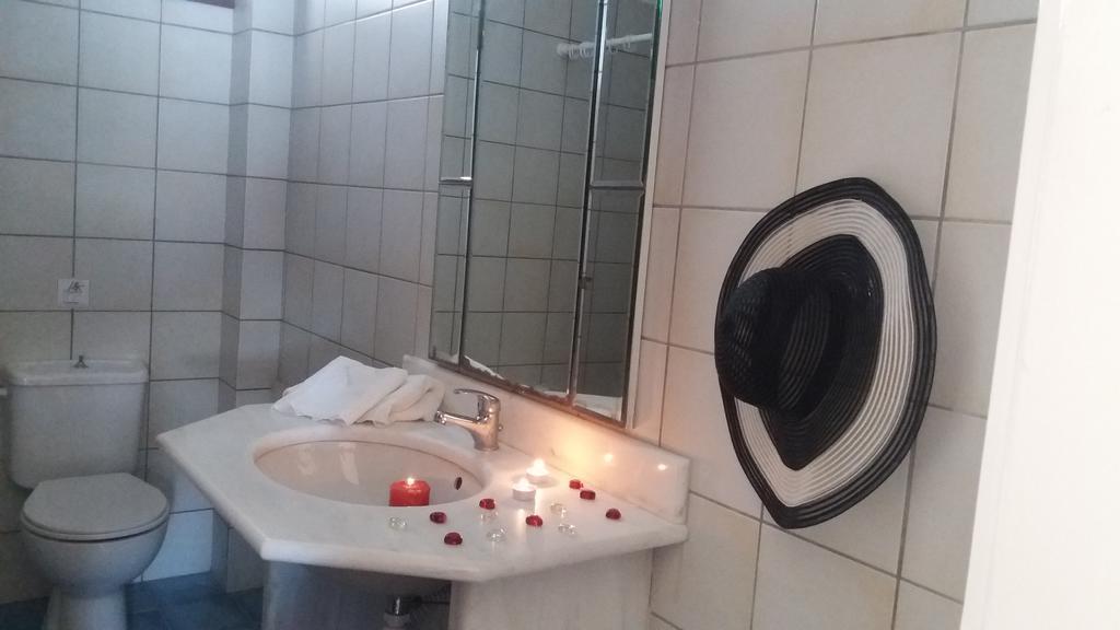 Elpida Aparthotel 구베스 객실 사진