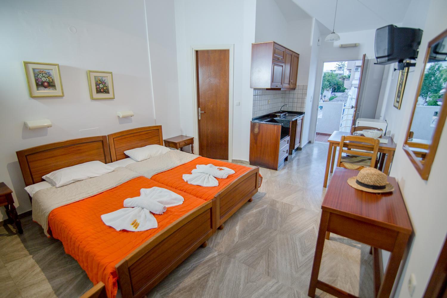 Elpida Aparthotel 구베스 외부 사진