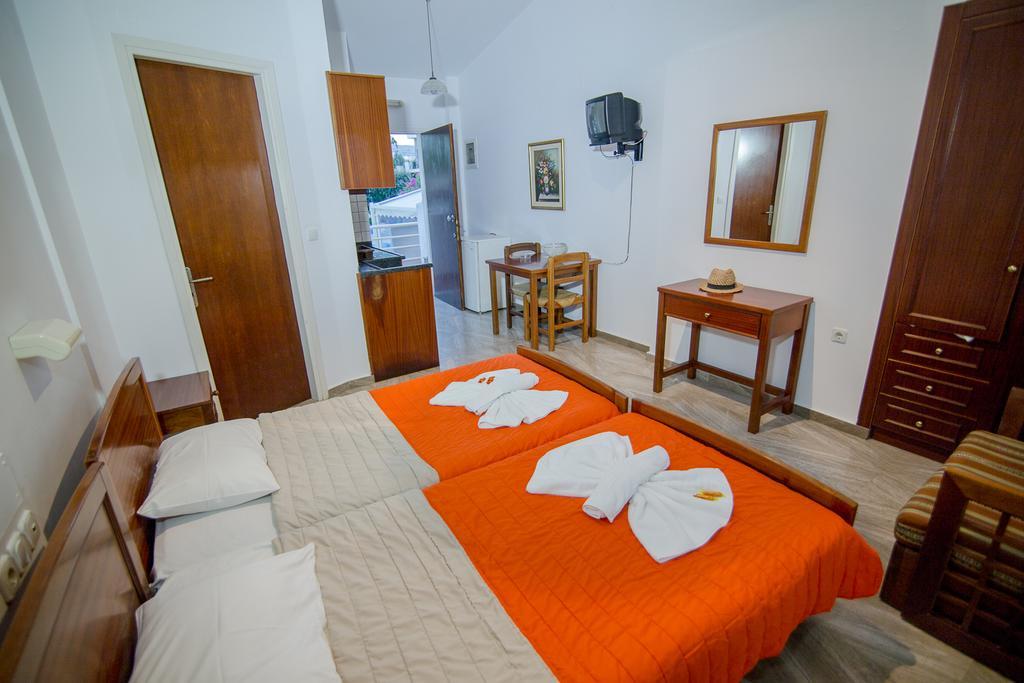Elpida Aparthotel 구베스 외부 사진