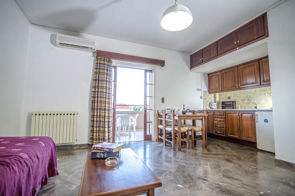 Elpida Aparthotel 구베스 외부 사진