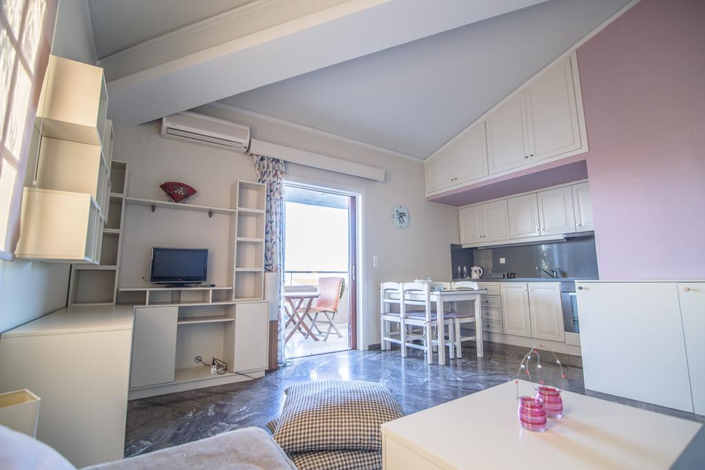 Elpida Aparthotel 구베스 외부 사진